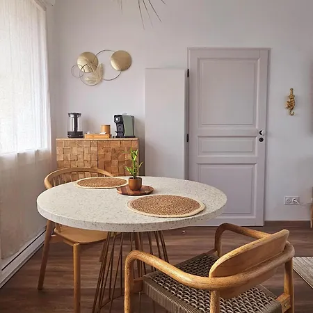 D'hote Bali Avec Parking Bed & Breakfast 4*