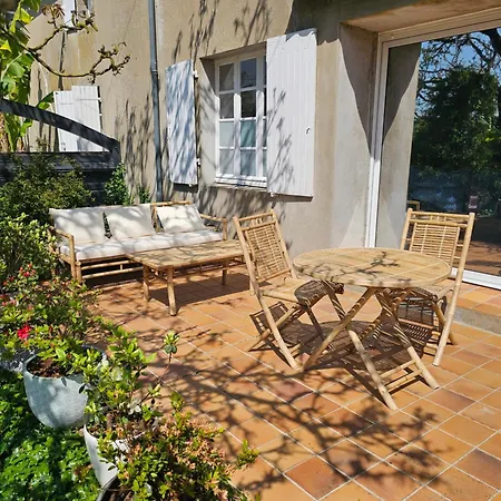 D'hote Bali Avec Parking 3* לה-רוש-סור-יון