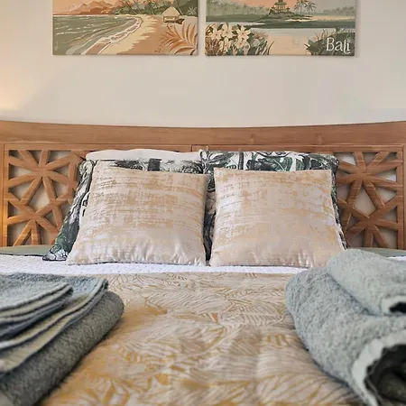 Bed & Breakfast D'hote Bali Avec Parking 4*