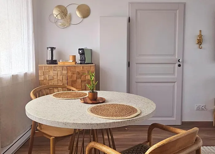 D'hôte Bali Avec Parking Couette-café 4*